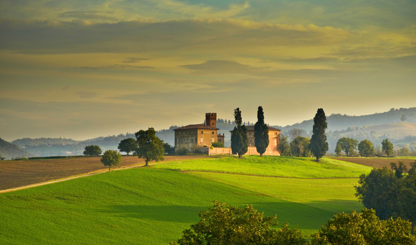 The Old Manor - On the first hill of Crespellano (province of Bologna, Emilia Romagna, Italy)