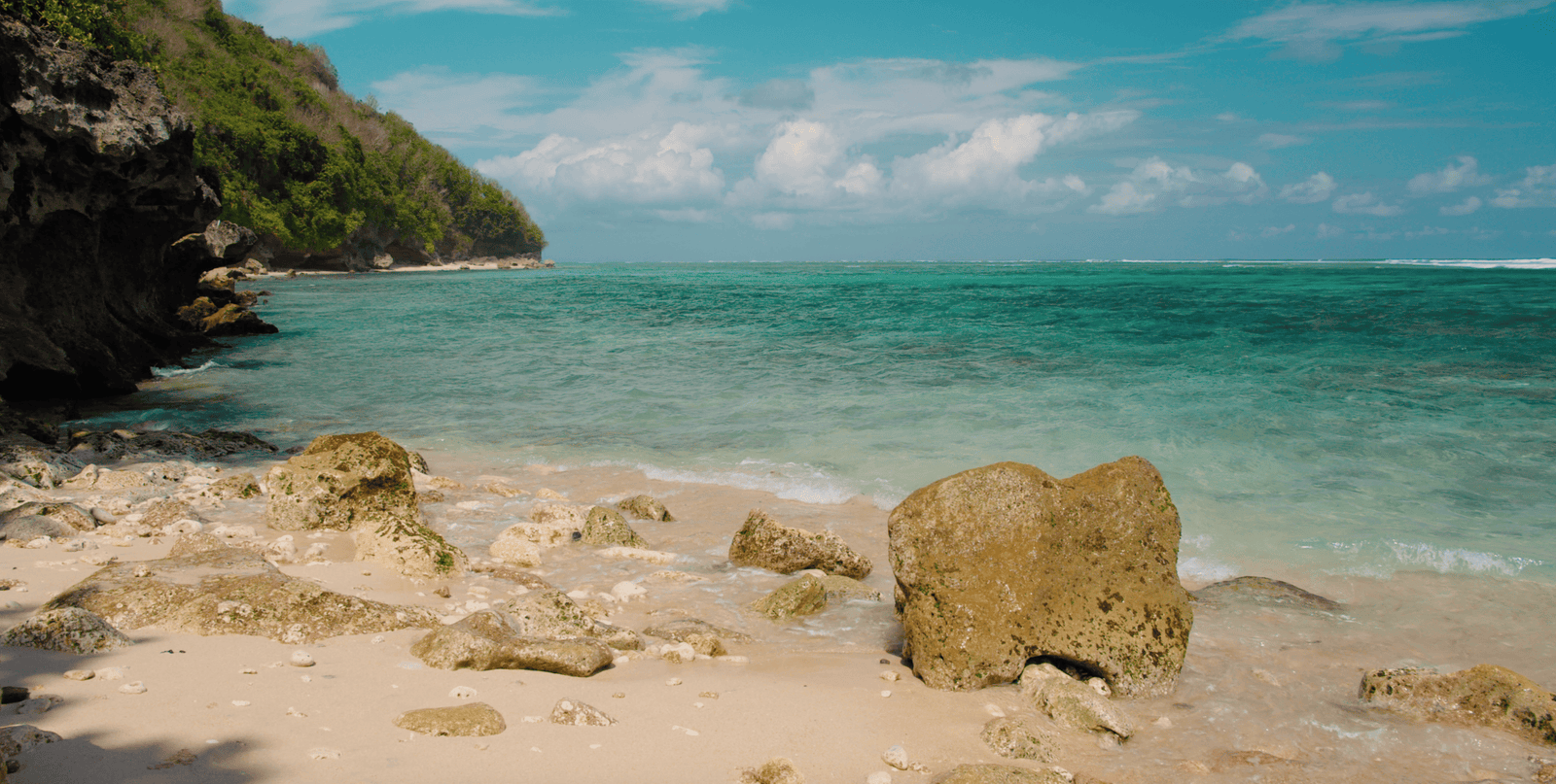 Green Bowl Beach in Uluwatu, Bali Indonesia