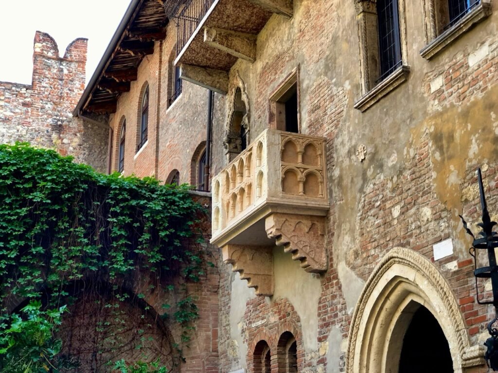 Limone sul Garda Guide: Things to Do, Food & Itinerary 10 Balcone di Romeo & Giulietta