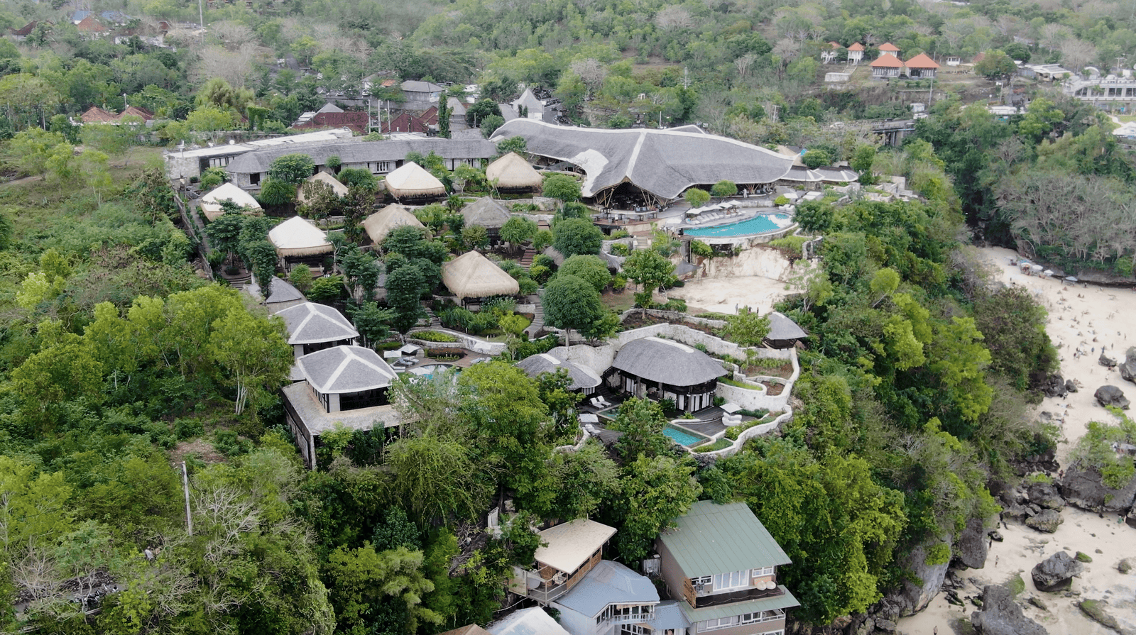 Padang Padang beach luxury accommodation