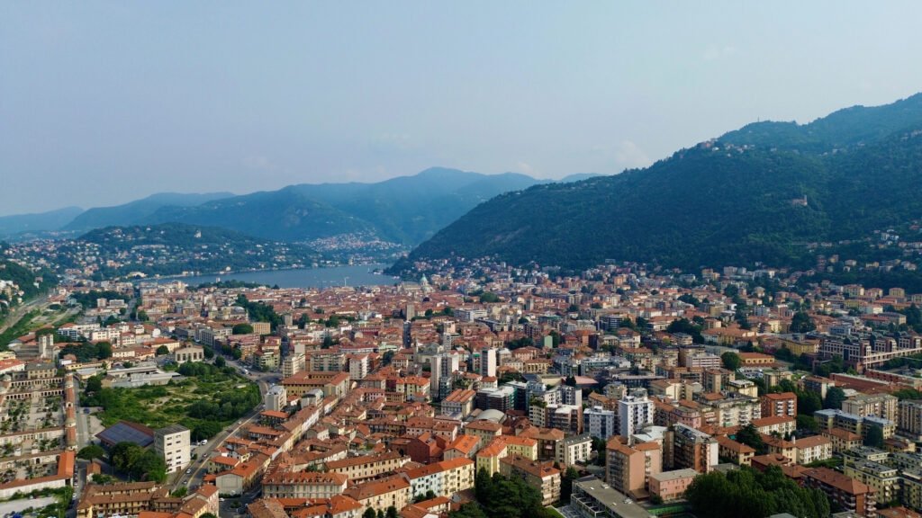 Map of Lake Como (Best Towns, Hotels & How to Plan Your Trip) 19 City of Como at Lake Como