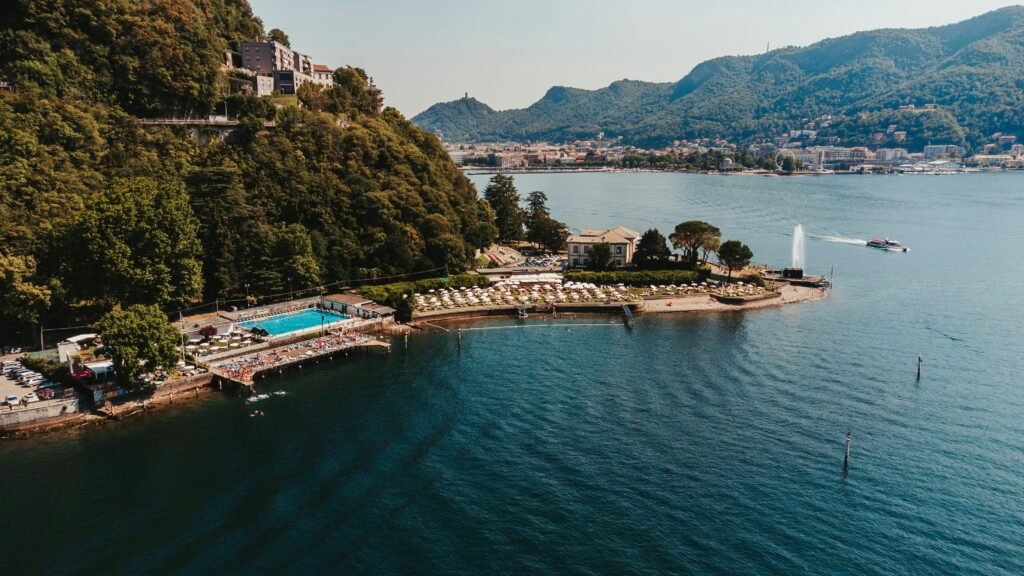 Map of Lake Como (Best Towns, Hotels & How to Plan Your Trip) 37 Lido at Lake Como