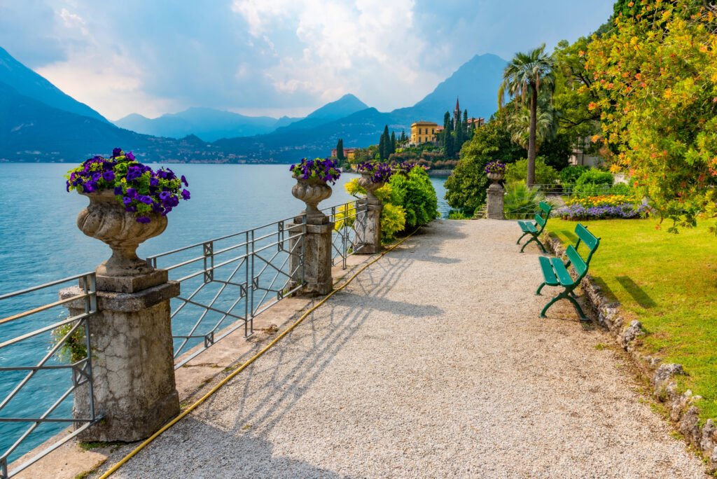Map of Lake Como (Best Towns, Hotels & How to Plan Your Trip) 36 Villa Cipressi in Varenna