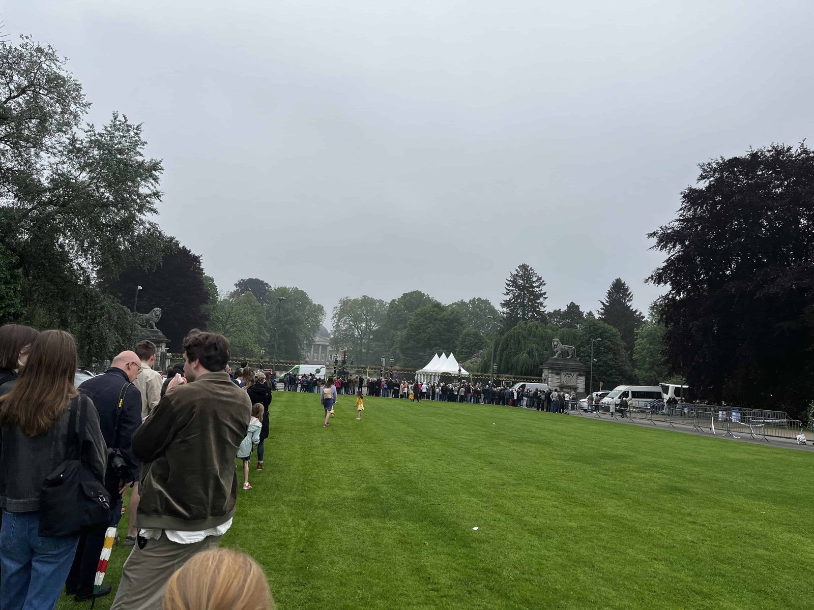 Quaue before we were allowed in the Royal premises