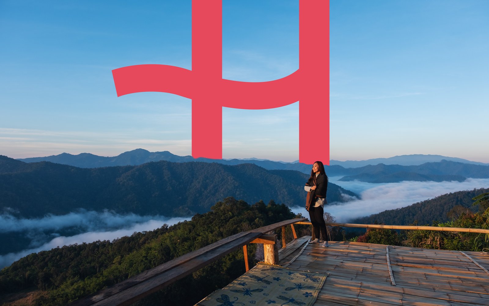 Best eSIM for International Travel (Unlimited Data + No Roaming Fees) 2 Using Holafly while traveling